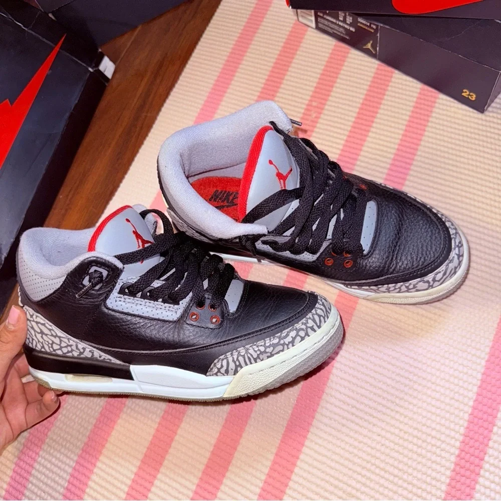 Air Jordan Retro 3 OG - Picture 9 of 14